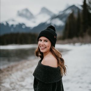 Meet your Posher, Avery